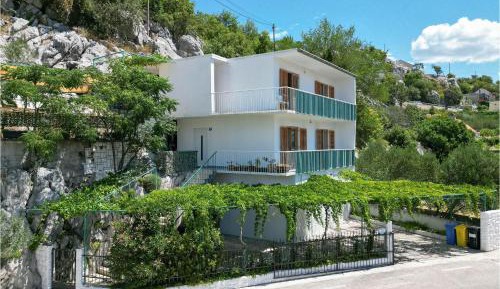 Four-Bedroom Vacation Home