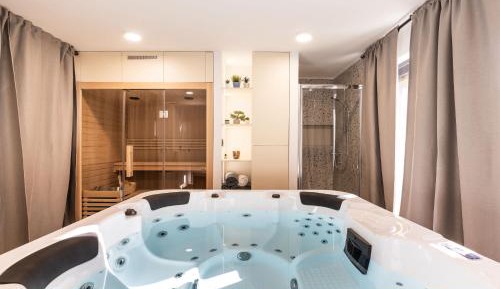 Three-Bedroom Vacation Home 