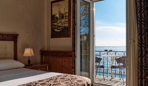Superior Double Room with Balcony and Sea View
