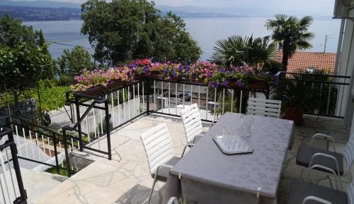 Three-Bedroom Apartment with Terrace and Sea View