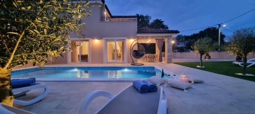 Deluxe Villa