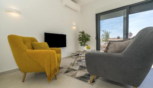 Two-Bedroom Apartment with Terrace and Sea View