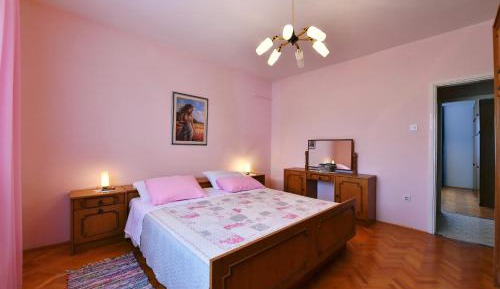 Three-Bedroom Vacation Home 