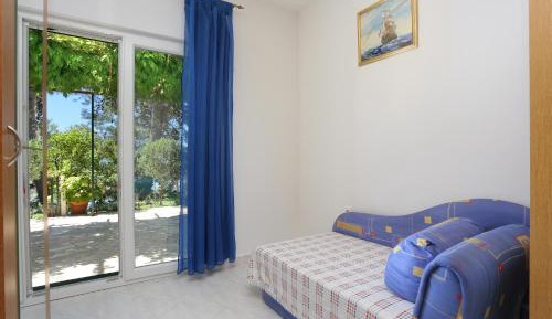 One-Bedroom Apartment with Terrace and Sea View