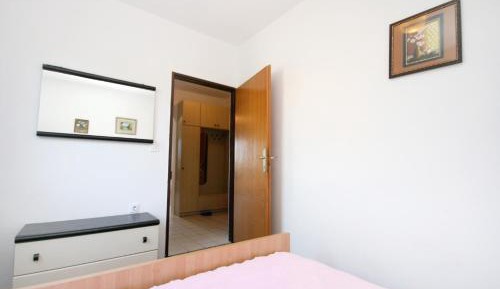 One-Bedroom Apartment with Terrace and Sea View