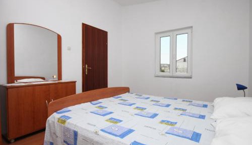 One-Bedroom Apartment with Terrace and Sea View