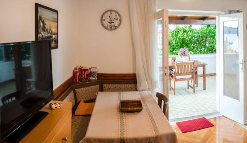 Two-Bedroom Apartment with Terrace and Sea View