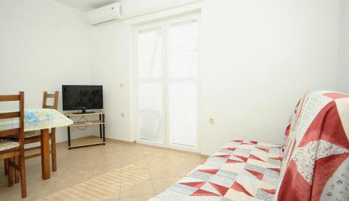 One-Bedroom Apartment with Terrace and Sea View