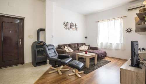 Three-Bedroom Vacation Home 