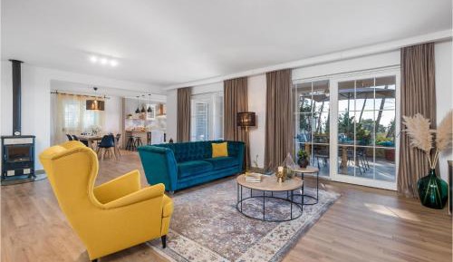 Three-Bedroom Vacation Home 