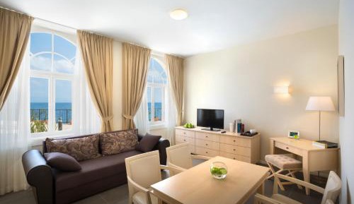 Two-Bedroom Apartment with Sea View
