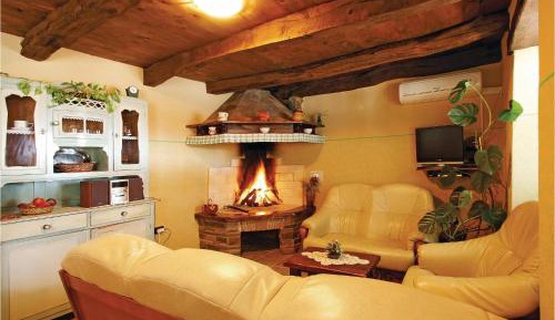 Three-Bedroom Vacation Home 