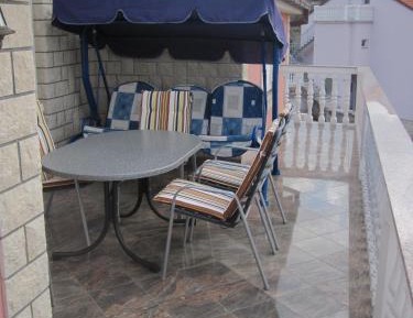 One-Bedroom Apartment with Terrace