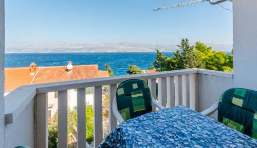 Two Bedroom Apartment with Balcony and Sea View