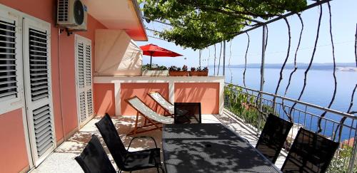 Two-Bedroom Apartment with Sea View