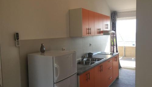 One-Bedroom Apartment with Balcony