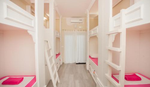 Single Bed in 8-Bed Dormitory Room