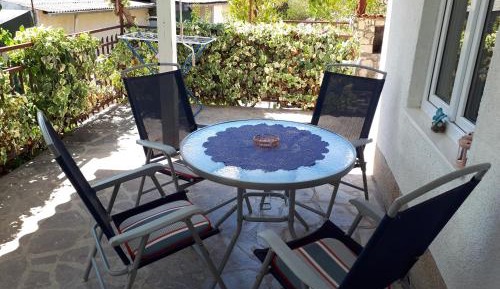 One-Bedroom Apartment with Patio