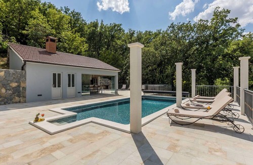 Omis Villa | Beautiful private villa for 8 guests with A/C, hot tub, private pool, WIFI and TV