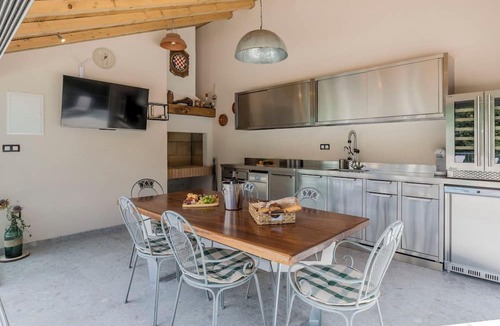 Omis Villa | Beautiful private villa for 8 guests with A/C, hot tub, private pool, WIFI and TV