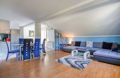 Rubesi Apartment | Nice apartment for 4 people with A/C, WIFI, pool, TV and balcony