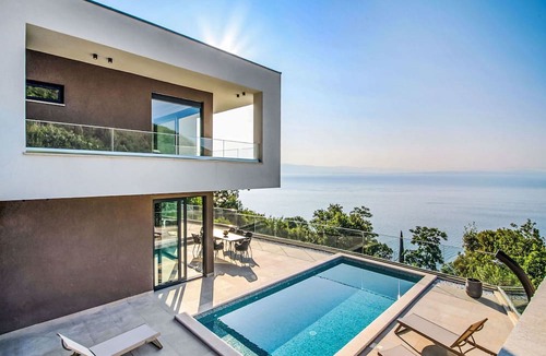 Medveja Villa | Wonderful private villa for 8 guests with private pool, A/C, WIFI, TV and terrace