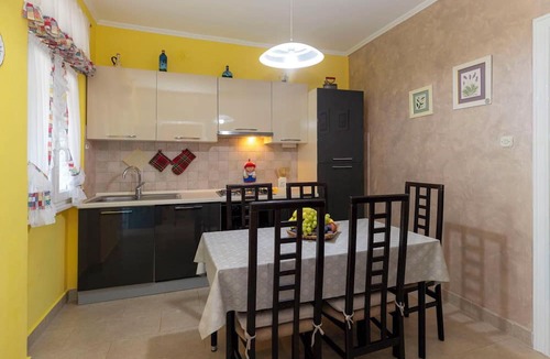 Viskovici House | Beautiful private villa for 4 guests with WIFI, A/C, TV and terrace