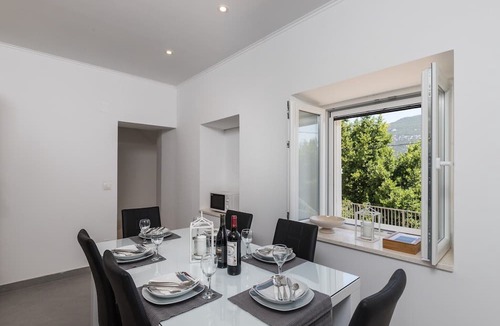 Hodilje House | Holiday Home Monika - Two Bedroom Holiday Home with Terrace and Sea View