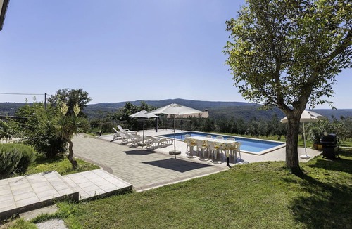 Topid Apartment | Beautiful apartment with WIFI, private pool, A/C, TV, terrace, pets allowed and panoramic view
