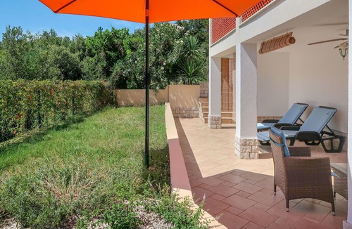 Duga Luka Apartment | Cosy apartment for 2 people with A/C, WIFI, TV and terrace