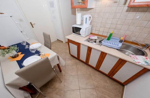 Mundanije Apartment | Apartments Scerbe Gordana & Miljenko Rab - Studio Apartment with Terrace (4)