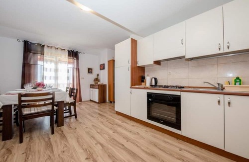 Mundanije Apartment | Apartments Scerbe Gordana & Miljenko Rab - One Bedroom Apartment with Terrace (3)