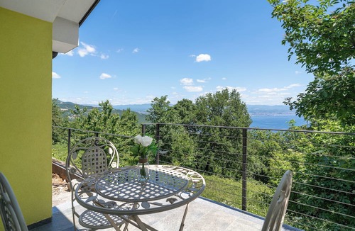 Opatija House | Cozy house with jaccuzzi and barbecue