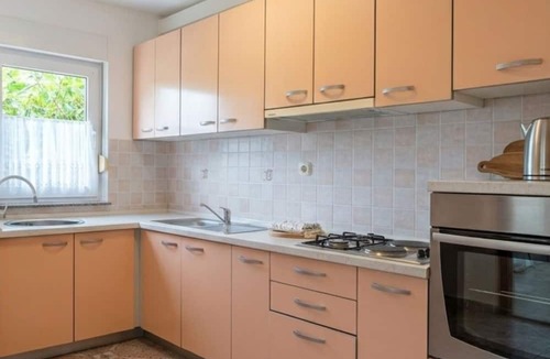 Vinkuran Apartment | Apartment Oliva by Villas Guide