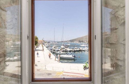 Trogir Apartment | Cosy apartment for 2 people with WIFI, A/C and TV