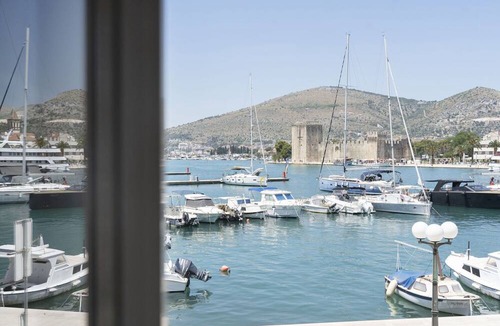 Trogir Apartment | Cosy apartment for 2 people with WIFI, A/C and TV