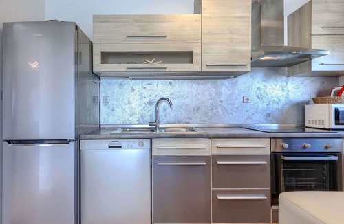 Pinezici House | Private Villa with A/C, hot tub, private pool, WIFI, TV, terrace, pets allowed, panoramic view