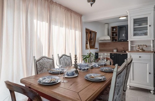 Fuzine House | Beautiful private villa for 4 people with hot tub, WIFI, A/C, TV, terrace and pets allowed