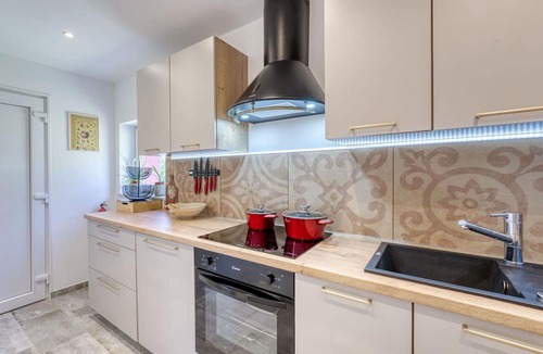 Brod Moravice House | Private Villa with A/C, hot tub, WIFI, private pool, TV, terrace, pets allowed, panoramic view