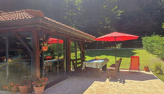 Beautiful private villa for 5 people with WIFI, hot tub, A/C, TV, terrace and pets allowed