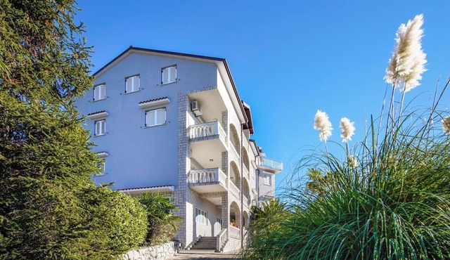 Nice apartment for 4 people with A/C, WIFI, pool, TV and balcony