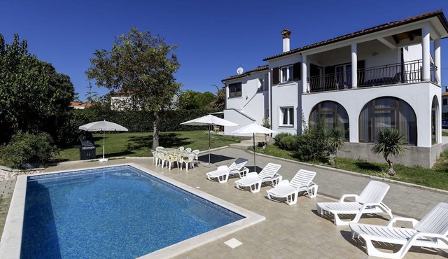 Beautiful apartment with WIFI, private pool, A/C, TV, terrace, pets allowed and panoramic view