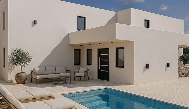 Beautiful private villa for 8 guests with private pool, WIFI, A/C, TV, terrace and pets allowed