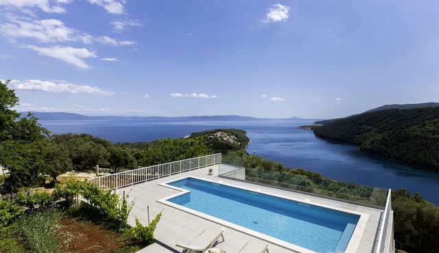 Wonderful private villa for 9 guests with A/C, WIFI, private pool, TV and terrace