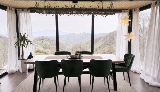 Three Bedroom Holiday Home Wild Rose